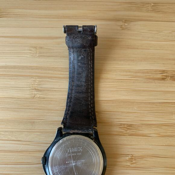 Timex Expedition Men's Indiglo Date Watch WR 50M Luminous Leather Band - Picture 3 of 8